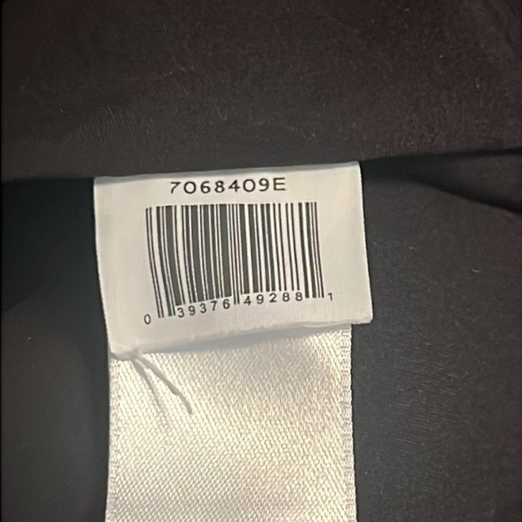 CeCe Black Metallic Shimmer Lurex Flare Skirt Size 0 - Picture 10 of 10